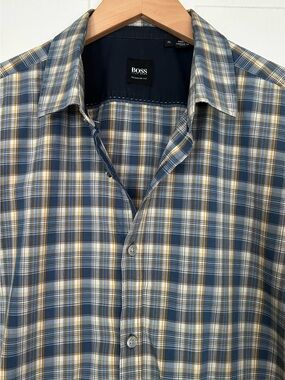 Hugo Boss Men's Size XL Regular Fit Long  Sleeve Button Down Plaid Shirt